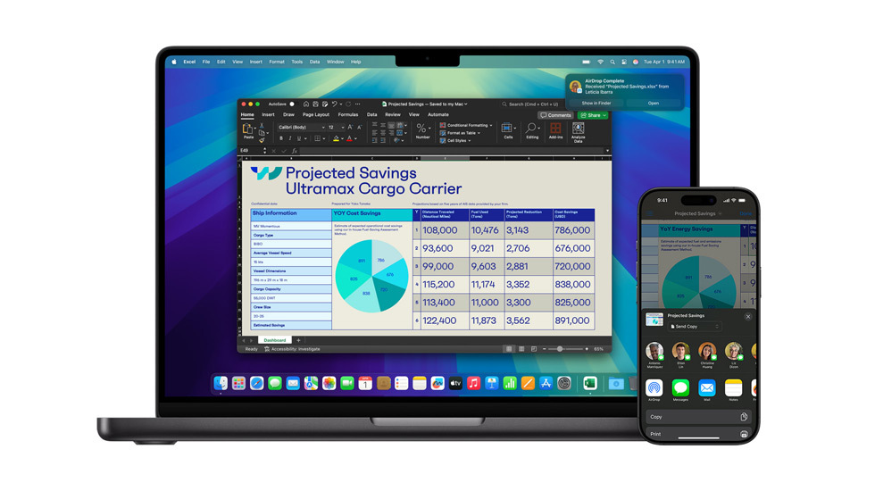 Een Mac en een iPhone met een Keynote-presentatie.