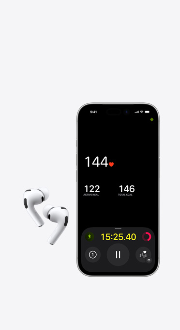 Căști wireless dreapta și stânga lângă un iPhone pe ecranul căruia este afișată monitorizarea frecvenței cardiace